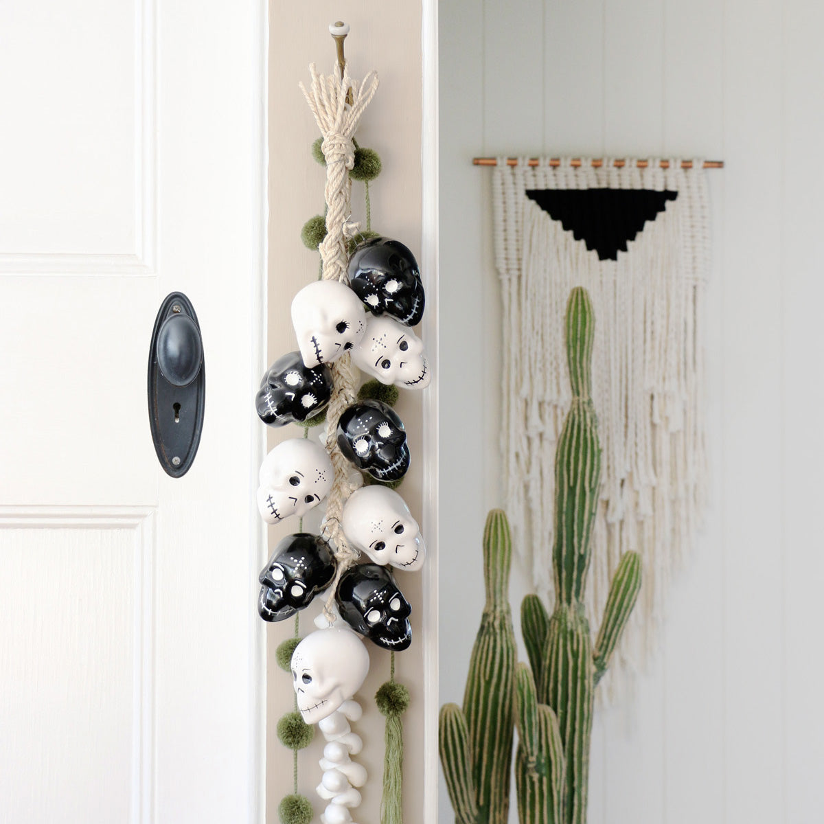 El Amado Skull Hanging
