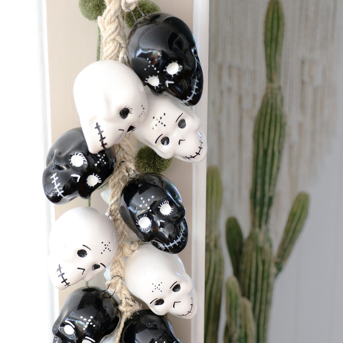El Amado Skull Hanging
