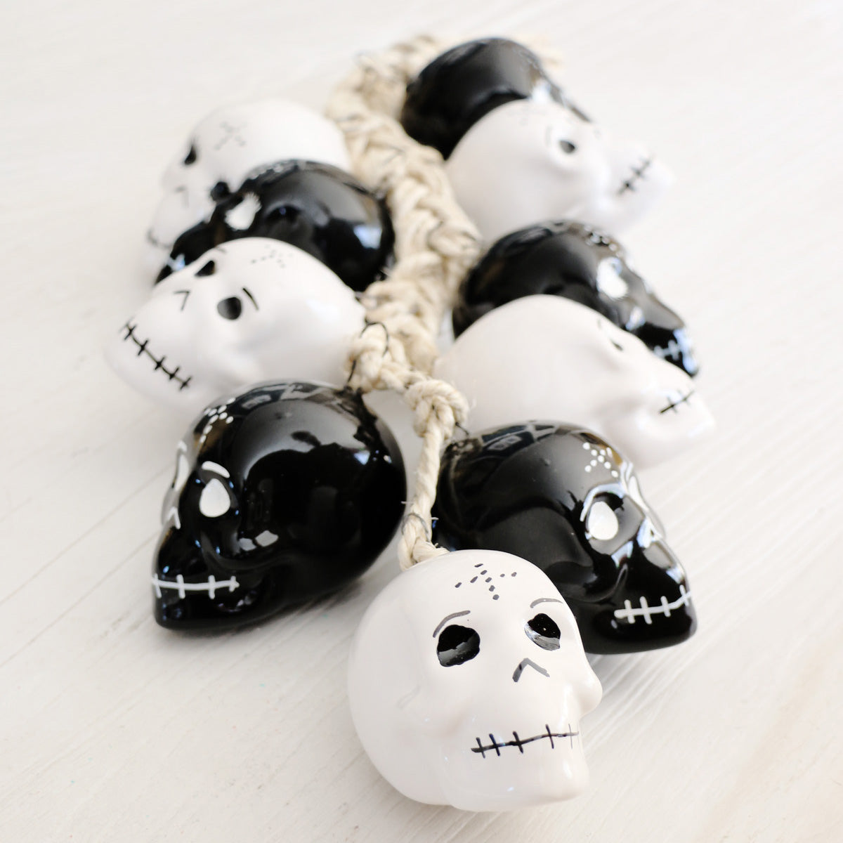 El Amado Skull Hanging