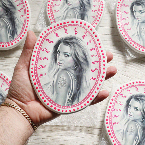 Britney Electric Oval Tile